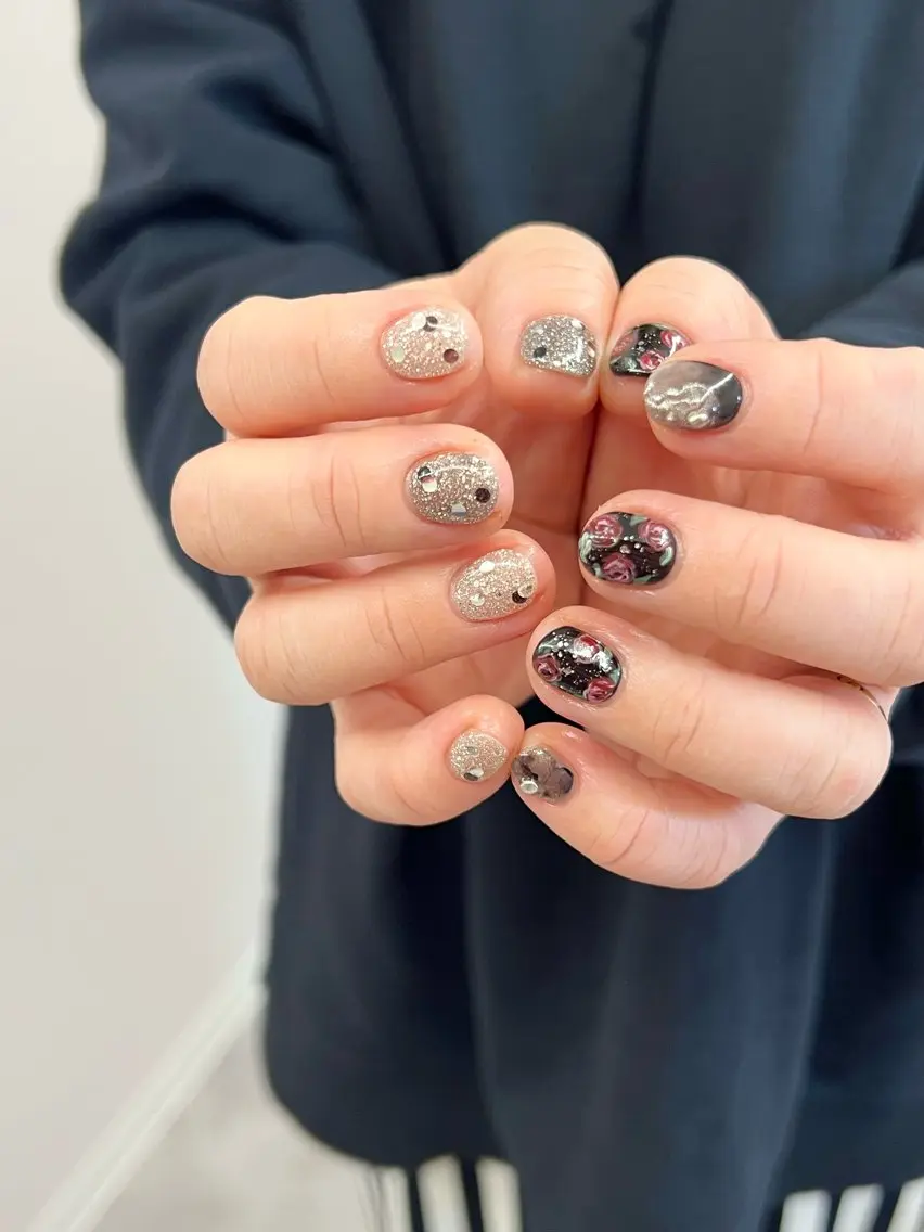 ネイル フラッシュネイル ジェルネイル キラキラネイル マグネットネイル ニュアンスネイル ハンドネイル ハンドケア Bana_ Nailのネイルデザイン