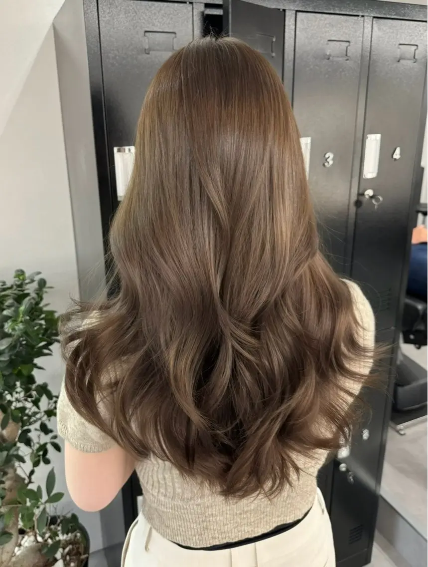 セミロング カラー S O A/妹尾 大和のヘアスタイル
