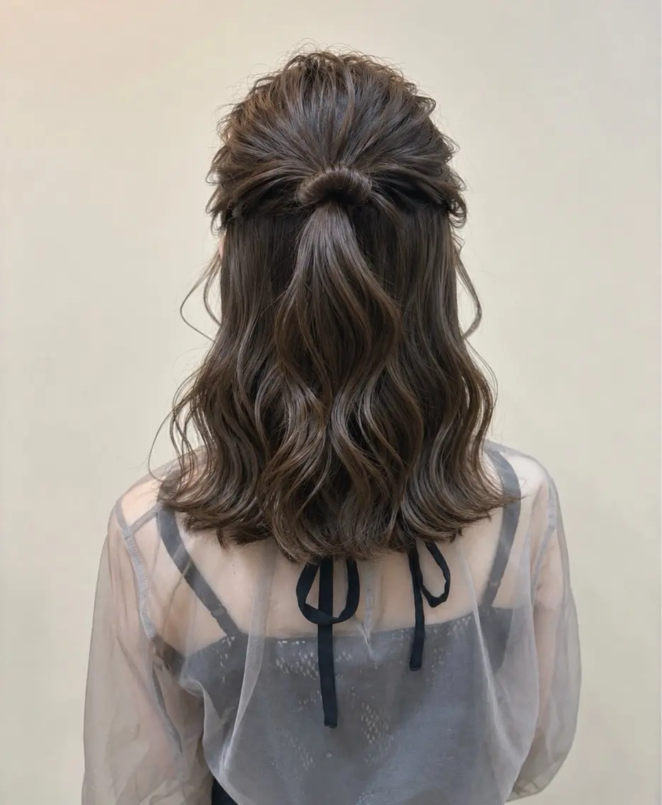ミディアム ヘアアレンジ ハーフアップ 結婚式・ブライダル ヘアセット [lani ] konatsuのヘアスタイル