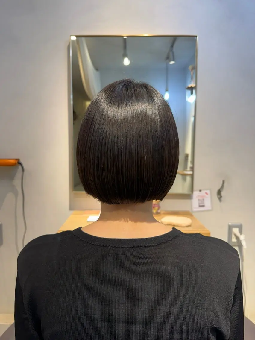 もも ボブ/艶カラーのヘアスタイル