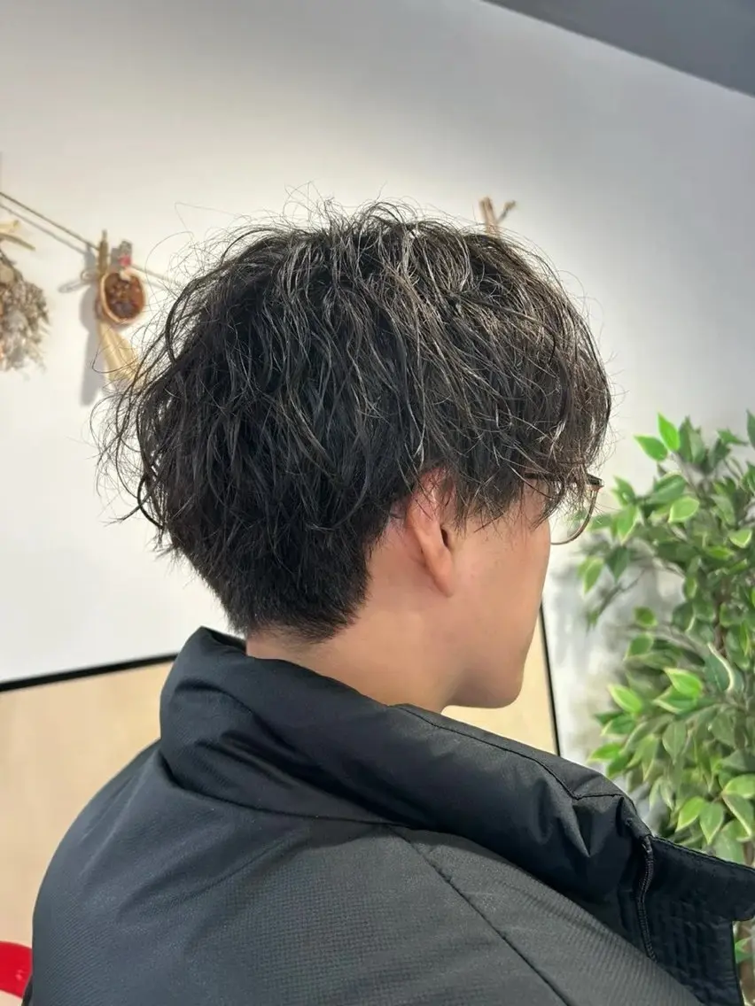ショート パーマ メンズ メンズパーマ ツイストスパイラルパーマ スパイラルパーマ わかばやし ゆうこのヘアスタイル