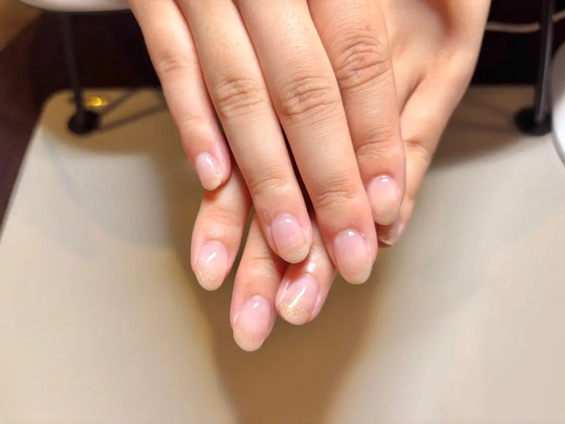 ネイル グラデーション ラメ(グリッター) ラメグラデーション シンプルネイル ハンドネイル Sakura Hのネイルデザイン