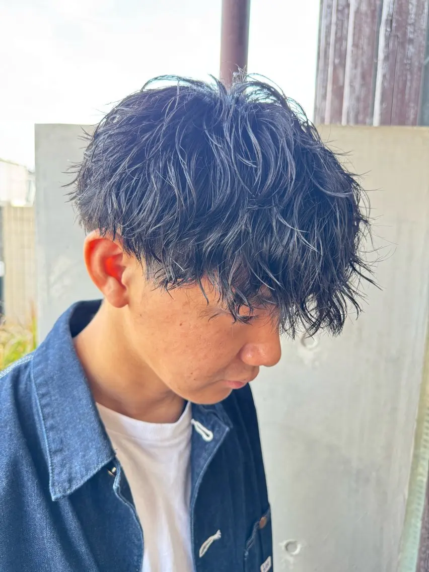 ショート パーマ スパイラルパーマ 【メンズパーマ特化】 美容師/岡田岳斗のヘアスタイル