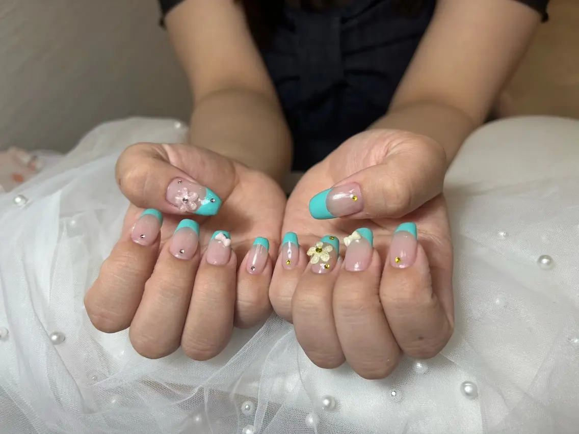 ネイル ハンドネイル 🎀 アネラ しま  🎀のネイルデザイン