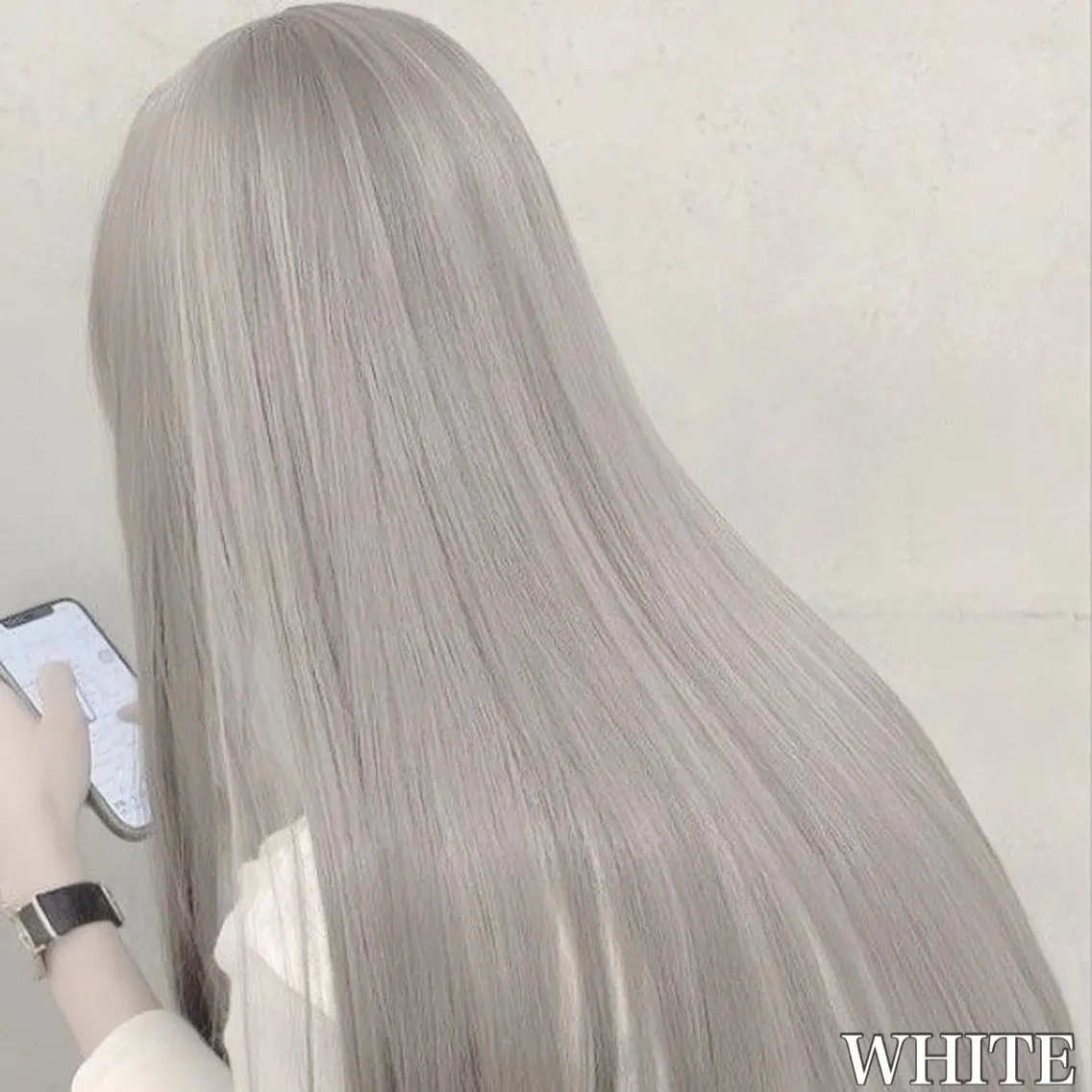 セミロング カラー ヘアアレンジ 🫧モテる💗ダメー ジレスハイトーン🫧のヘアスタイル