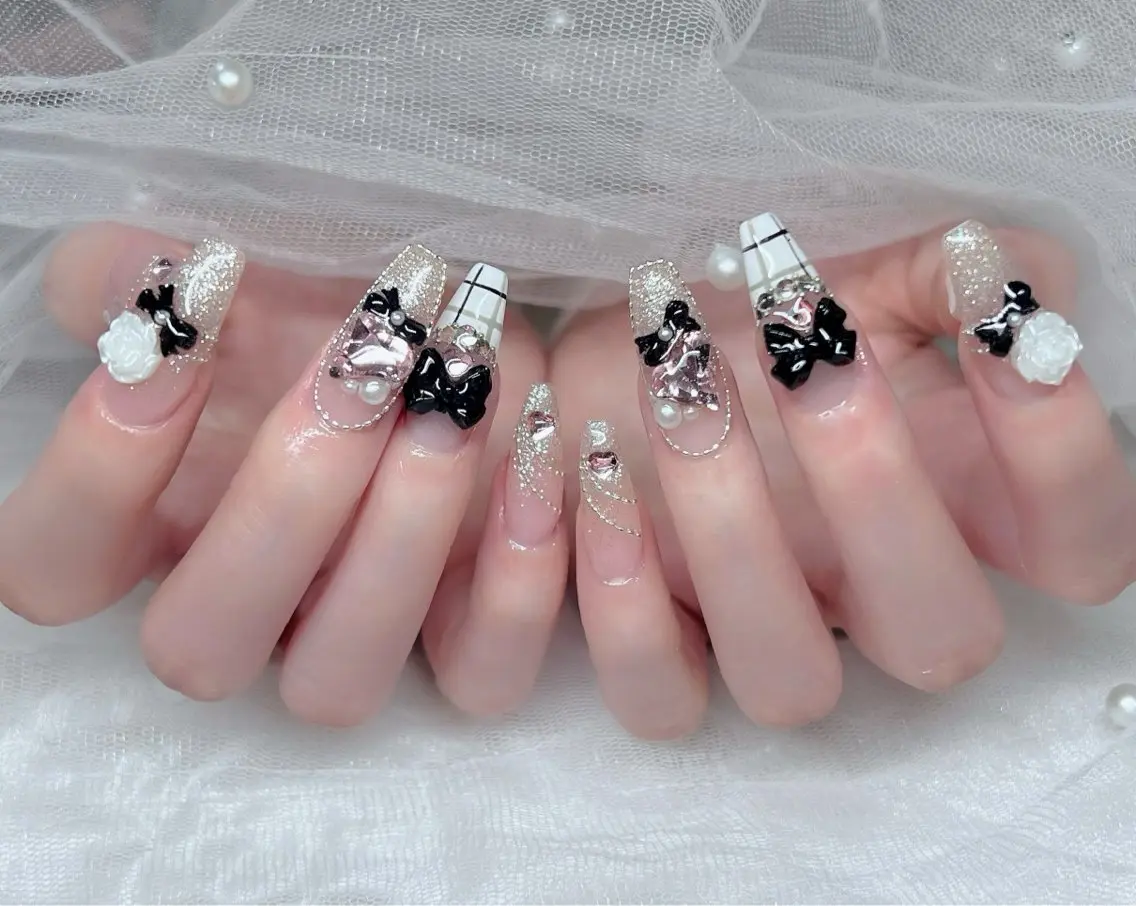 ネイル ハンドネイル 🎀PG🩵 ネイルサロンのネイルデザイン