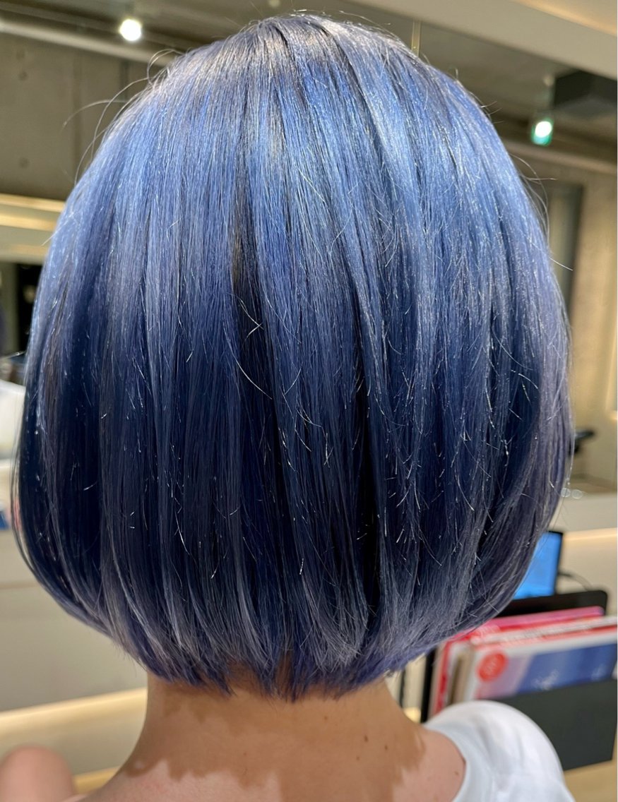 ショート カラー ブルーカラー ブルーグレー ブルーグレージュ 透明感カラー グレージュ ヘアカラー 岡本 和未のヘアスタイル