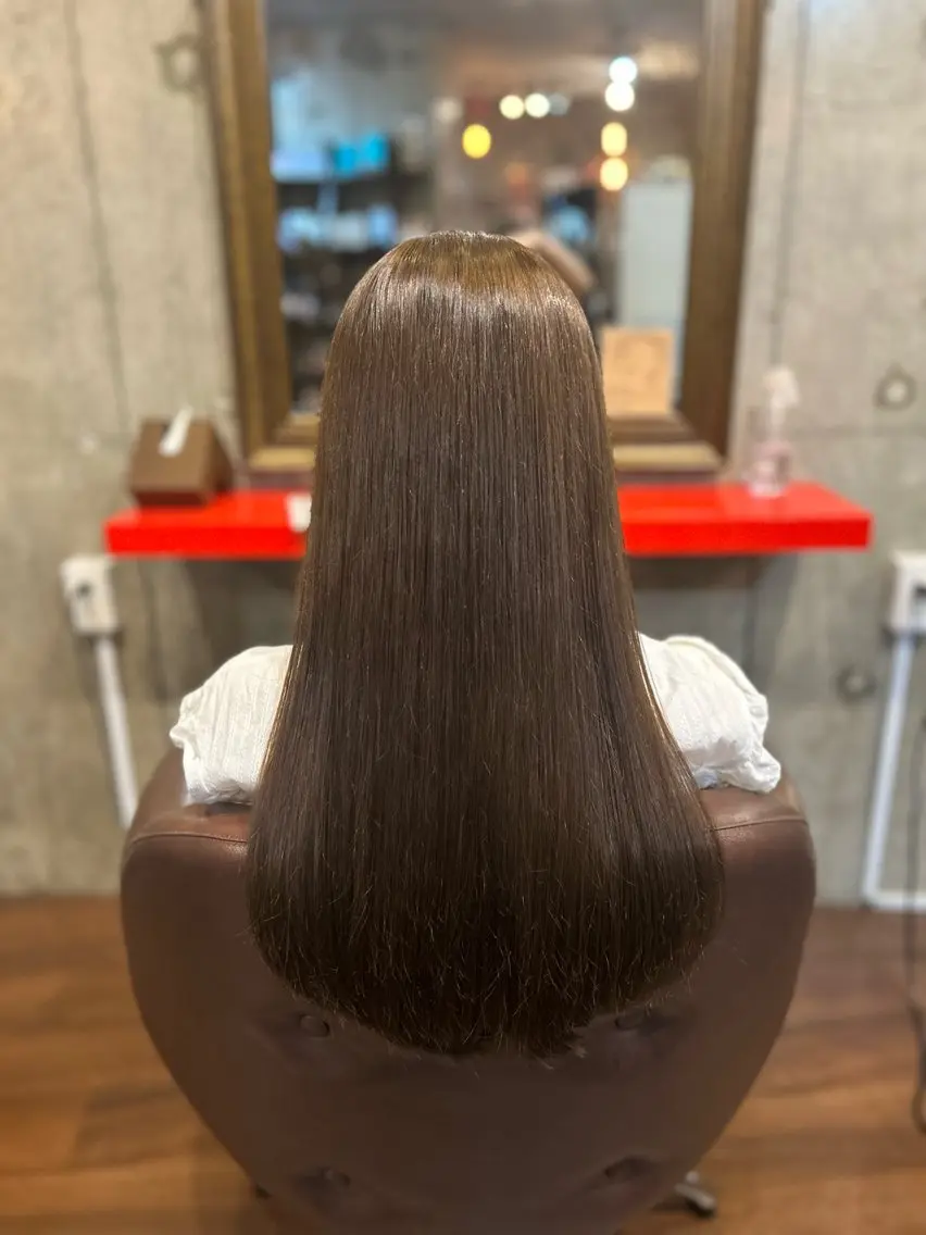 ロング カラー ヘアカラー トリートメント 小波津 笑花のヘアスタイル