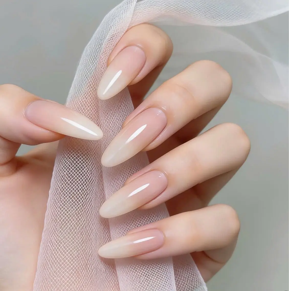 ネイル フラッシュネイル フレンチネイル グラデーション キラキラネイル 韓国ネイル ハンドネイル Hy nailsのネイルデザイン