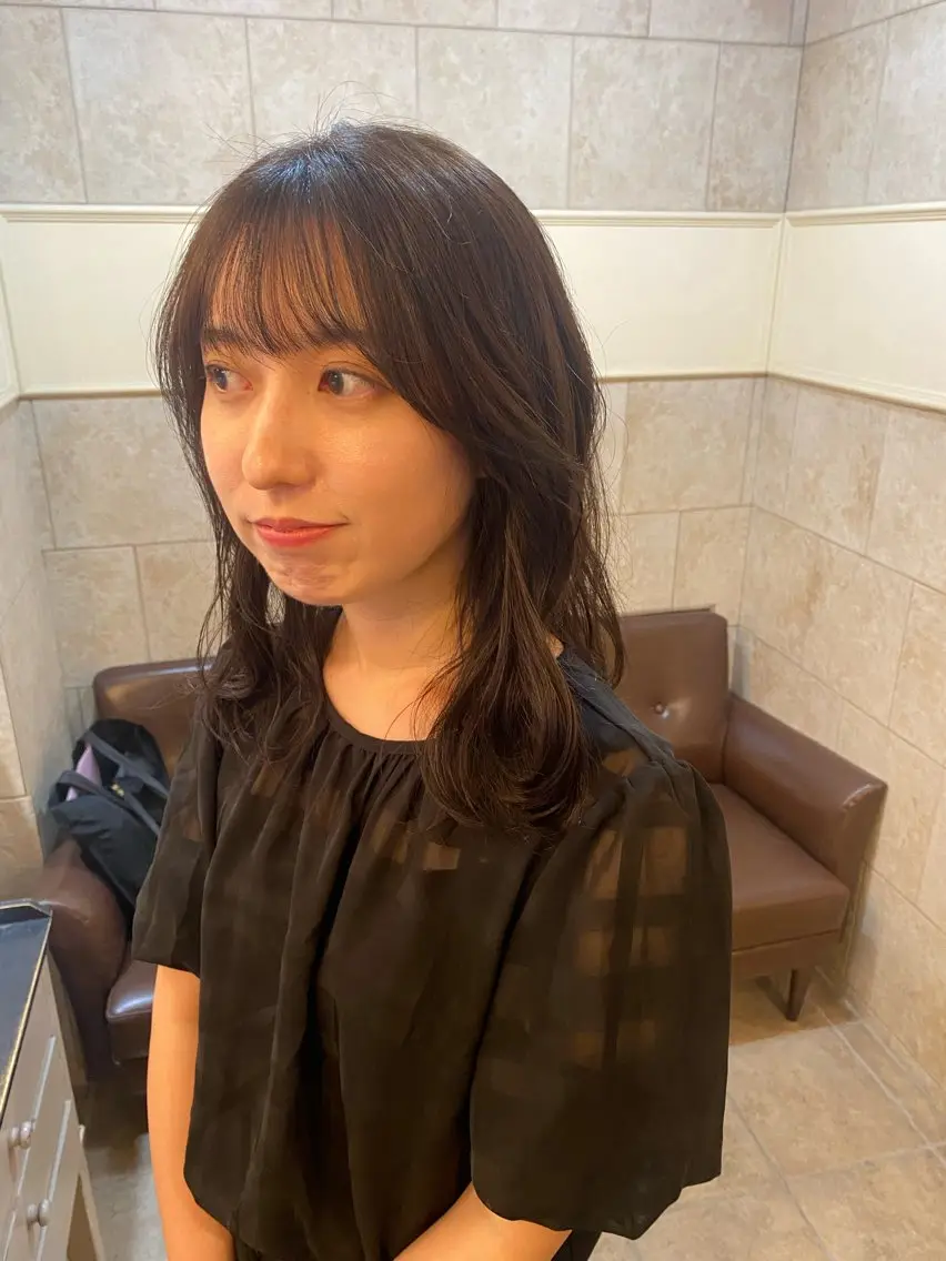 カラー アッシュ アッシュグレー アッシュグレージュ 透明感カラー グレージュ 恩田 美波のヘアスタイル