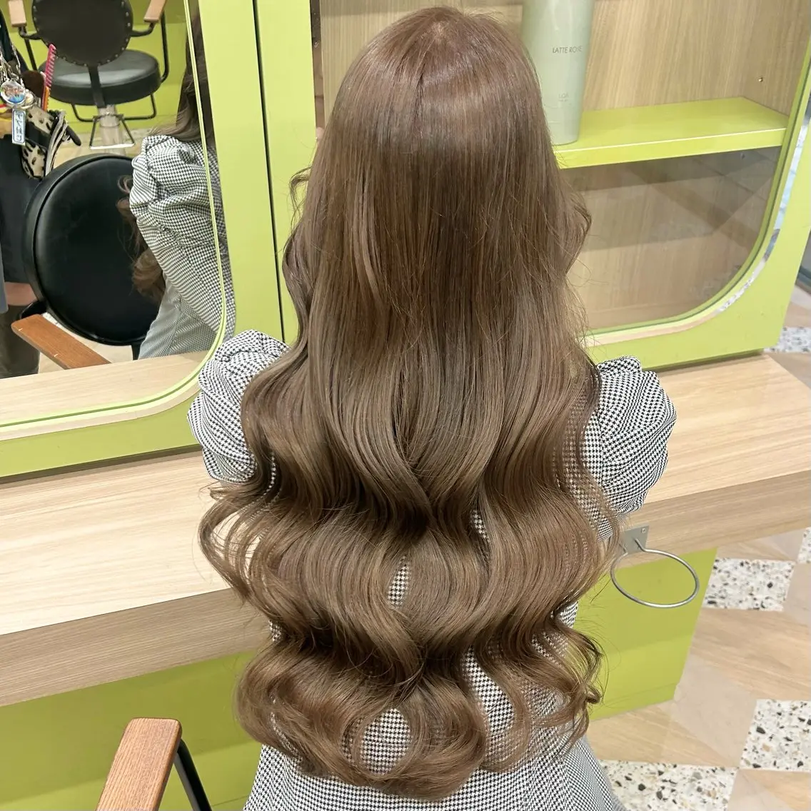 ロング カラー ベージュカラー ブリーチ ブラウンカラー ショコラベージュ 透明感カラー カット ヘアカラー トリートメント ブリーチなしベージュ /ヘアセット/ミユのヘアスタイル