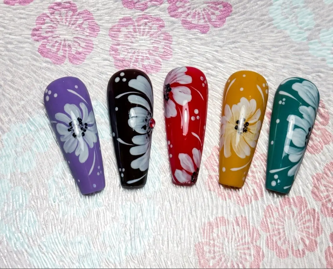 ネイル キラキラネイル ストーンネイル Michan Nailのネイルデザイン