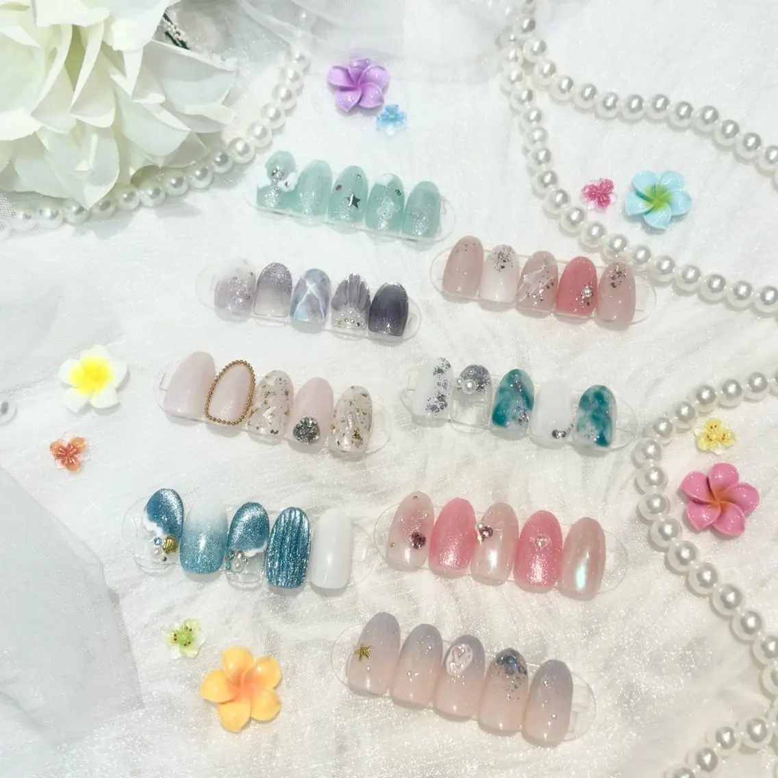 ネイル カジュアル ラメ(グリッター) ニュアンスネイル WISTERIA kozueのネイルデザイン