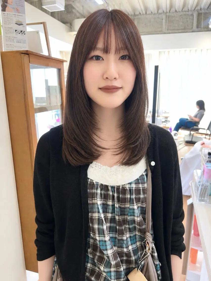 セミロング カラー カット トリートメント chika/暖色カラ ー/レイヤー/茶屋町のヘアスタイル