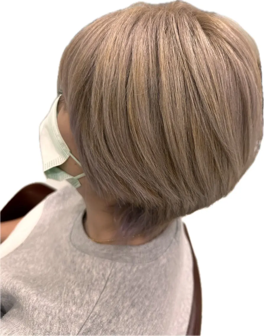 ショート 透明感カラー KATSURENのヘアスタイル