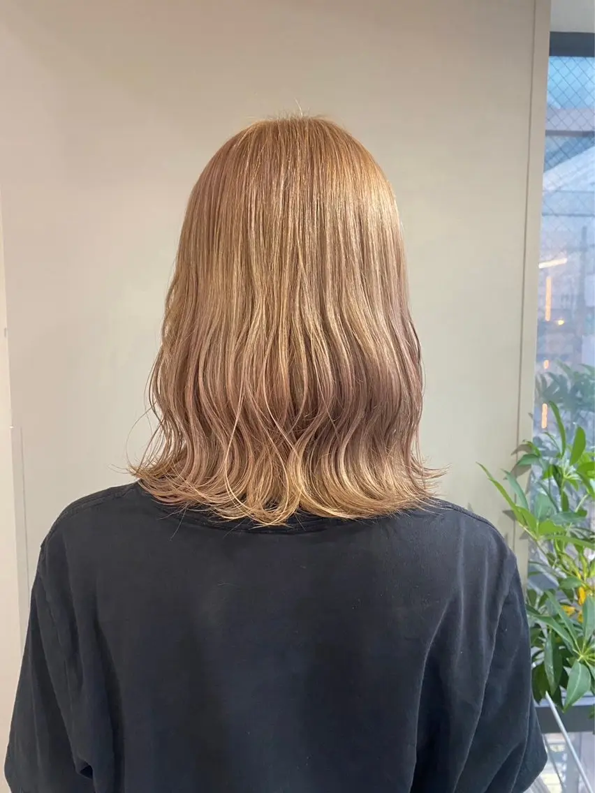 ミディアム カラー ヘアアレンジ ブリーチ ハイトーンカラー ヘアカラー ボブ /ニュアンス/ satomi🧸💖のヘアスタイル