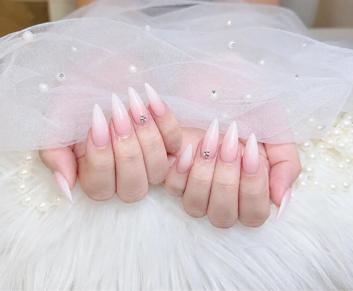 ネイル チークネイル 長さ出し フットネイル 韓国ネイル マグネットネイル ハンドネイル ハンドケア AN NAIL 高田馬場_HOAのネイルデザイン