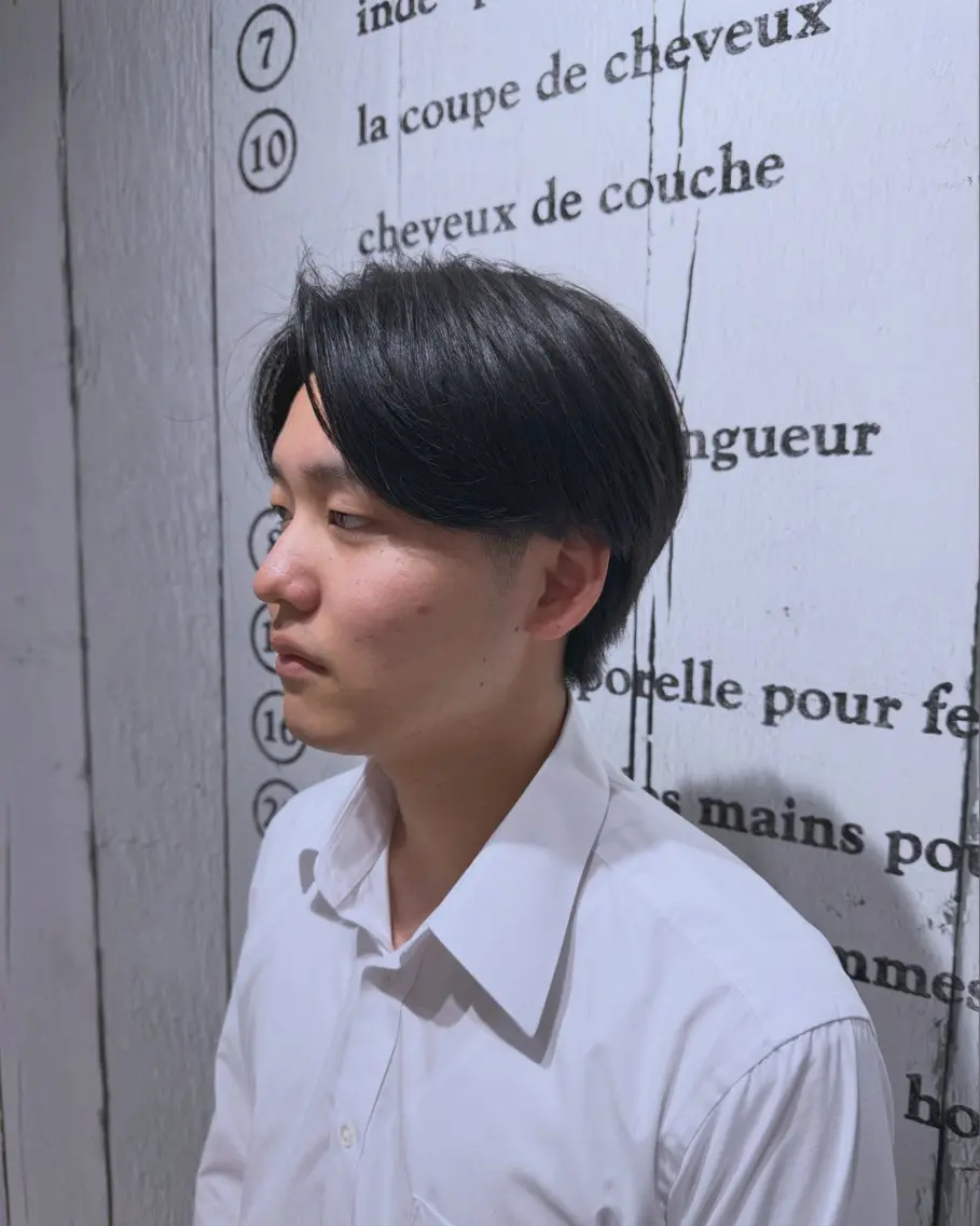 メンズ カット 透明感カラー✨️山内 七鐘のヘアスタイル