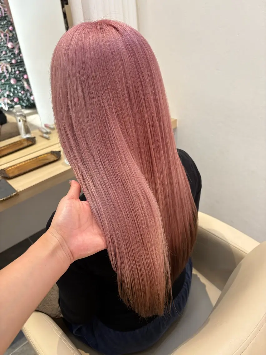 ロング カラー デザインカラー ピンクカラー ホワイトピンク ヘアカラー ブリーチ/韓国 ひなたのヘアスタイル