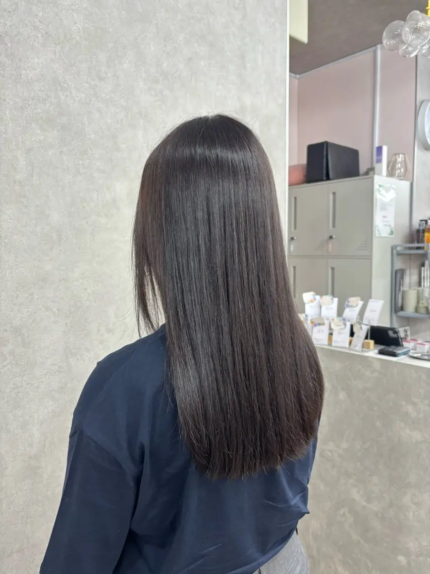 ロング カラー ラベンダーカラー 倉澤 愛理のヘアスタイル
