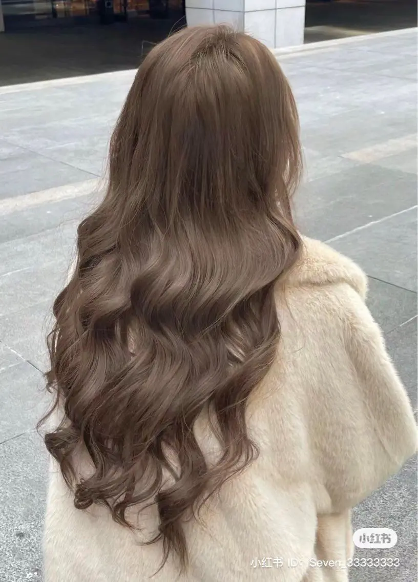 ロング ヘアカラー 透明感ベージュ×レイ ヤーカット🎀セナのヘアスタイル