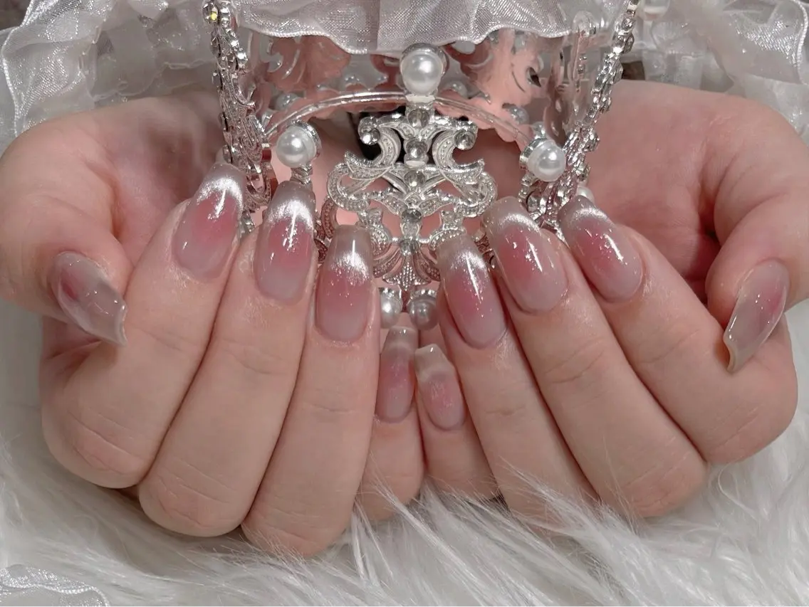 ネイル チークネイル フレンチネイル マグネットネイル マグネットフレンチ ワンホンネイル ハンドネイル FLY Nail Salonのネイルデザイン