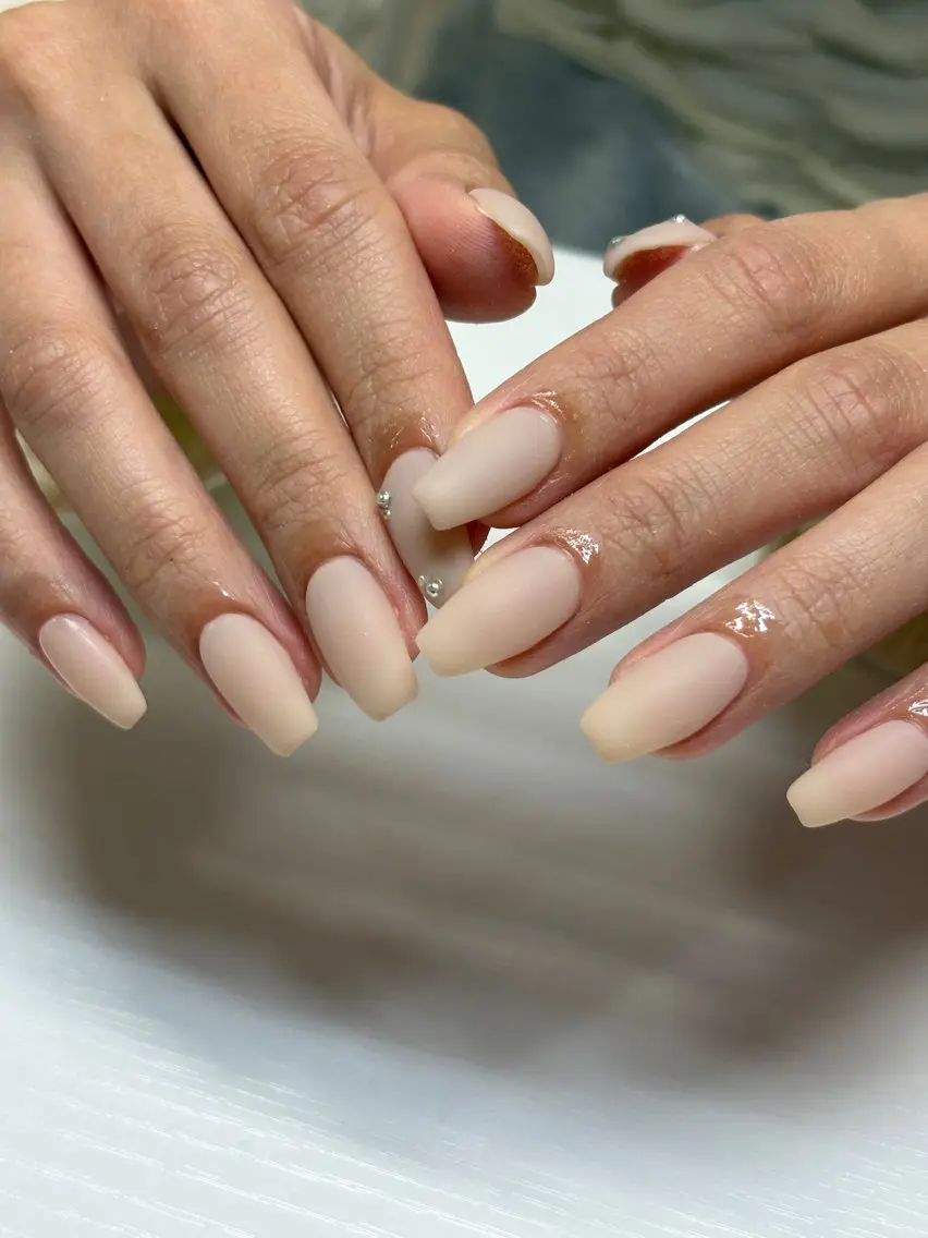 ネイル マットネイル ワンカラーネイル SHION  のネイルデザイン