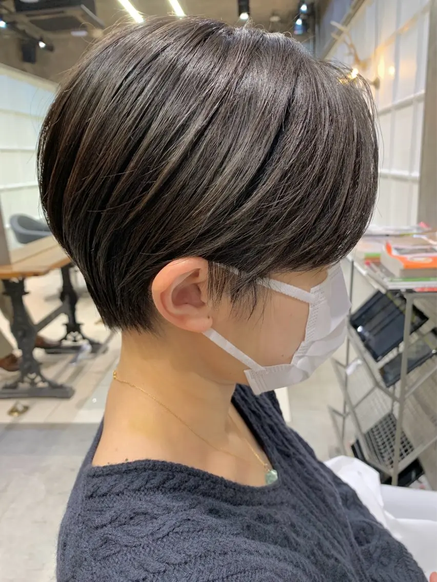 ショート カラー パーマ くびれレイヤー/艶 カラー　MADOKAのヘアスタイル