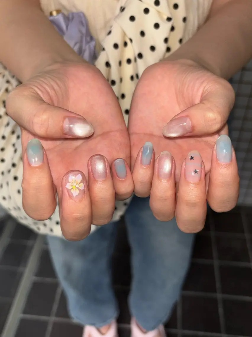 ネイル ハンドネイル フットネイル 🪐富島彩夏 /海外nail🪐のネイルデザイン