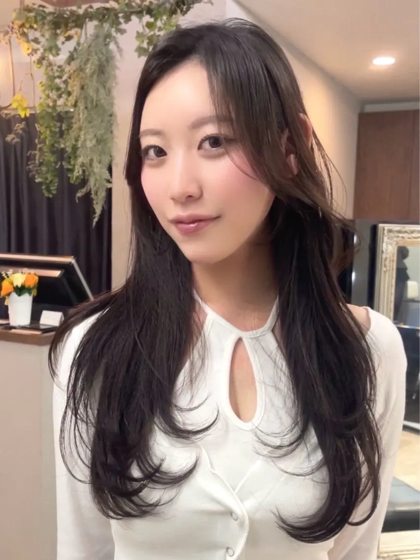 ロング カット ヘアカラー YUSUKE レイヤーカットカラーのヘアスタイル