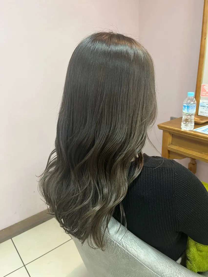 ロング カラー グレージュ オリーブカラー オリーブグレージュ オリーブグレー トリートメント narumi .のマツエク・マツパデザイン