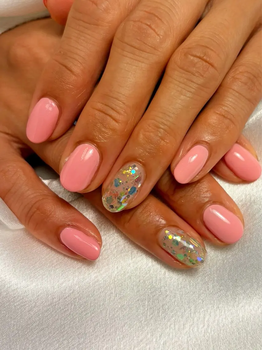 ネイル ホログラムネイル ハンドネイル nail salon BrooChillのネイルデザイン