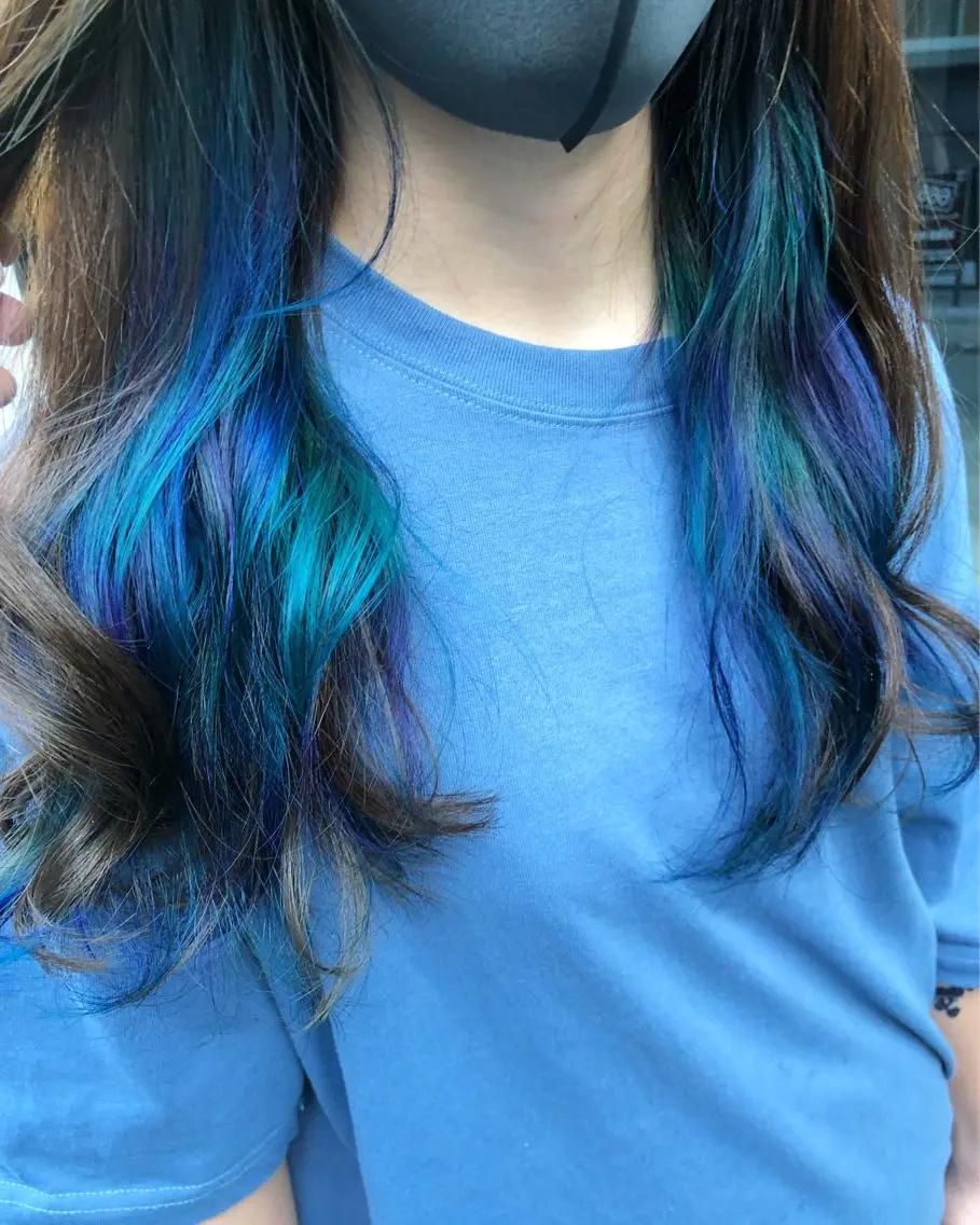 セミロング カラー ブリーチ イヤリングカラー ユニコーンカラー カット ヘアカラー トリートメント 原宿サロン代表 デザインカラー伊藤卓のヘアスタイル