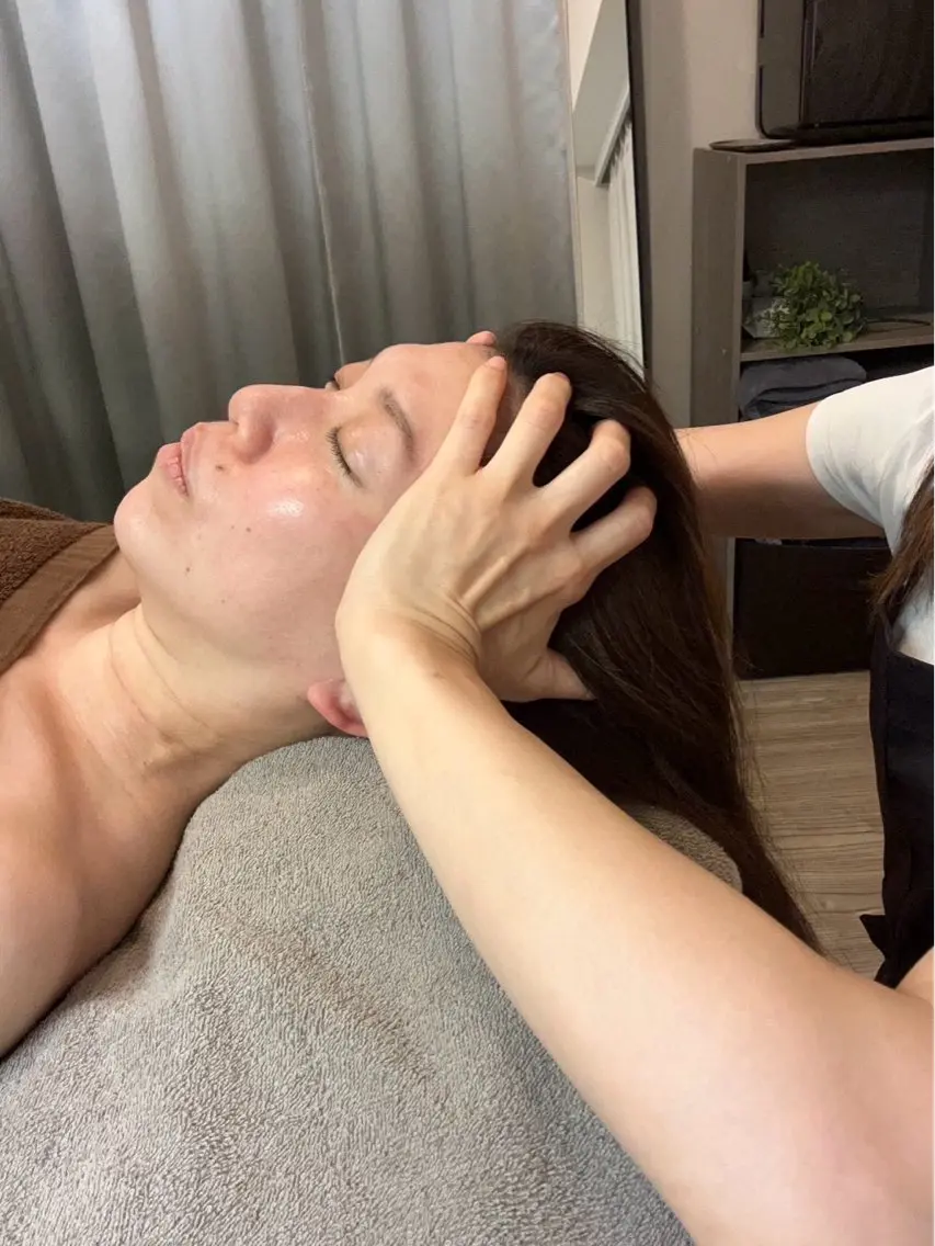 【小顔&リフトアップ】頭筋ヘッドスパ&首デコルテマッサージ45分の写真