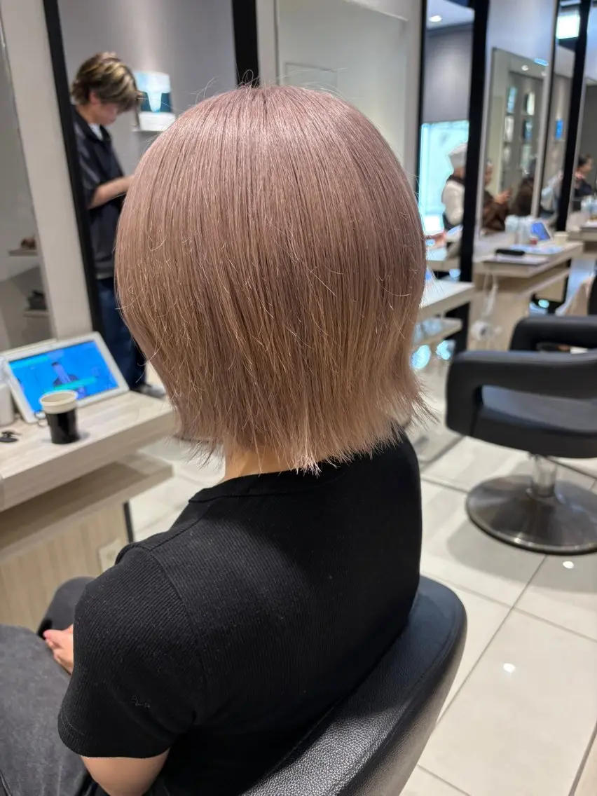 ショート カラー ヘアカラー トリートメント 🫧うる艶ハイトーン 🫧💘サヤ💘のヘアスタイル