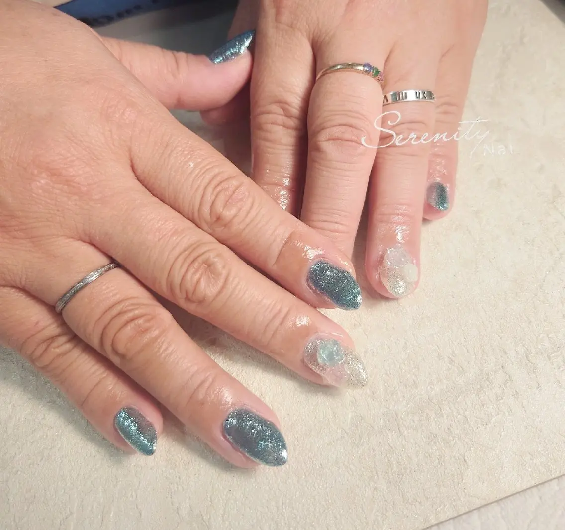 ネイル ラメ(グリッター) 持ち込み ハンドネイル nail  serenityのネイルデザイン