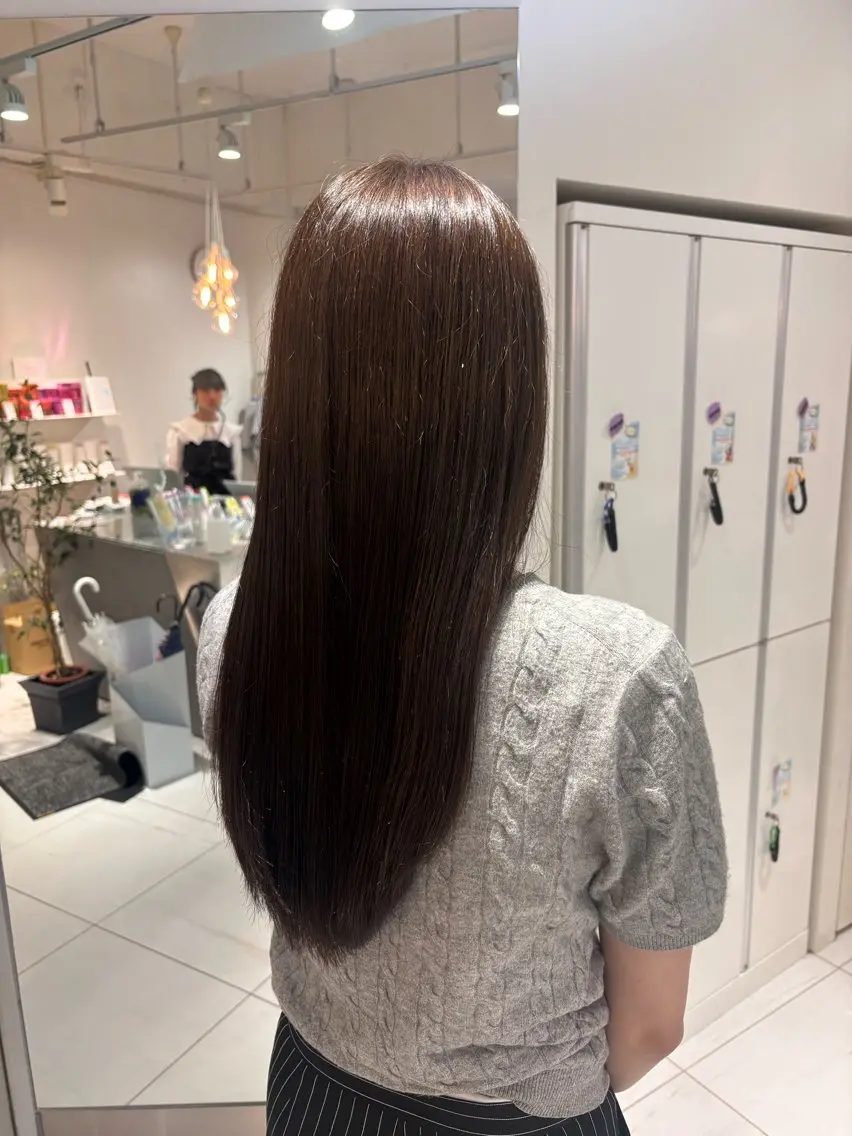 カラー 林 彩音のヘアスタイル