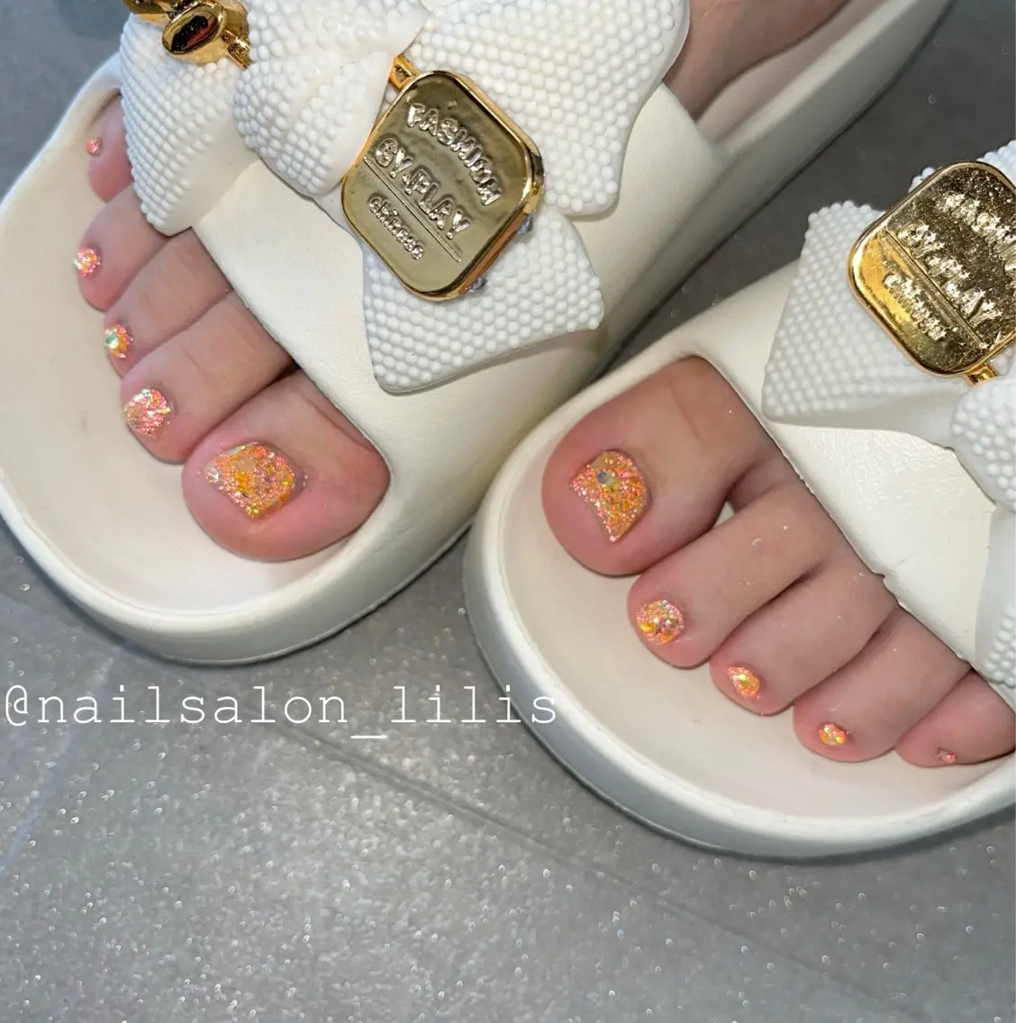ネイル フラッシュネイル フットネイル nailsalon Lilisのネイルデザイン