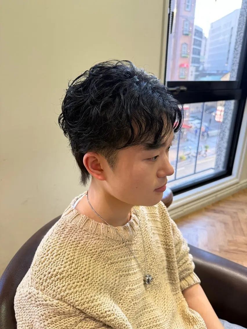 ショート パーマ メンズ メンズ韓国風 メンズパーマ 韓国風ヘア 溝口 槙里也のヘアスタイル