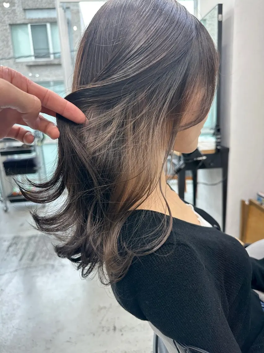 セミロング カラー カット ヘアカラー トリートメント ブリーチダブルカラー 【koide】のヘアスタイル