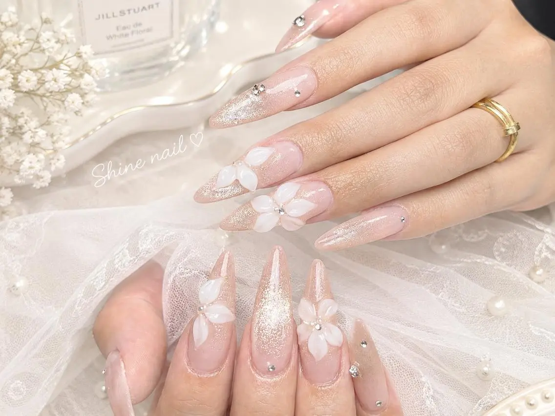 ネイル サイナ🎀 長さだし&デザインのネイルデザイン