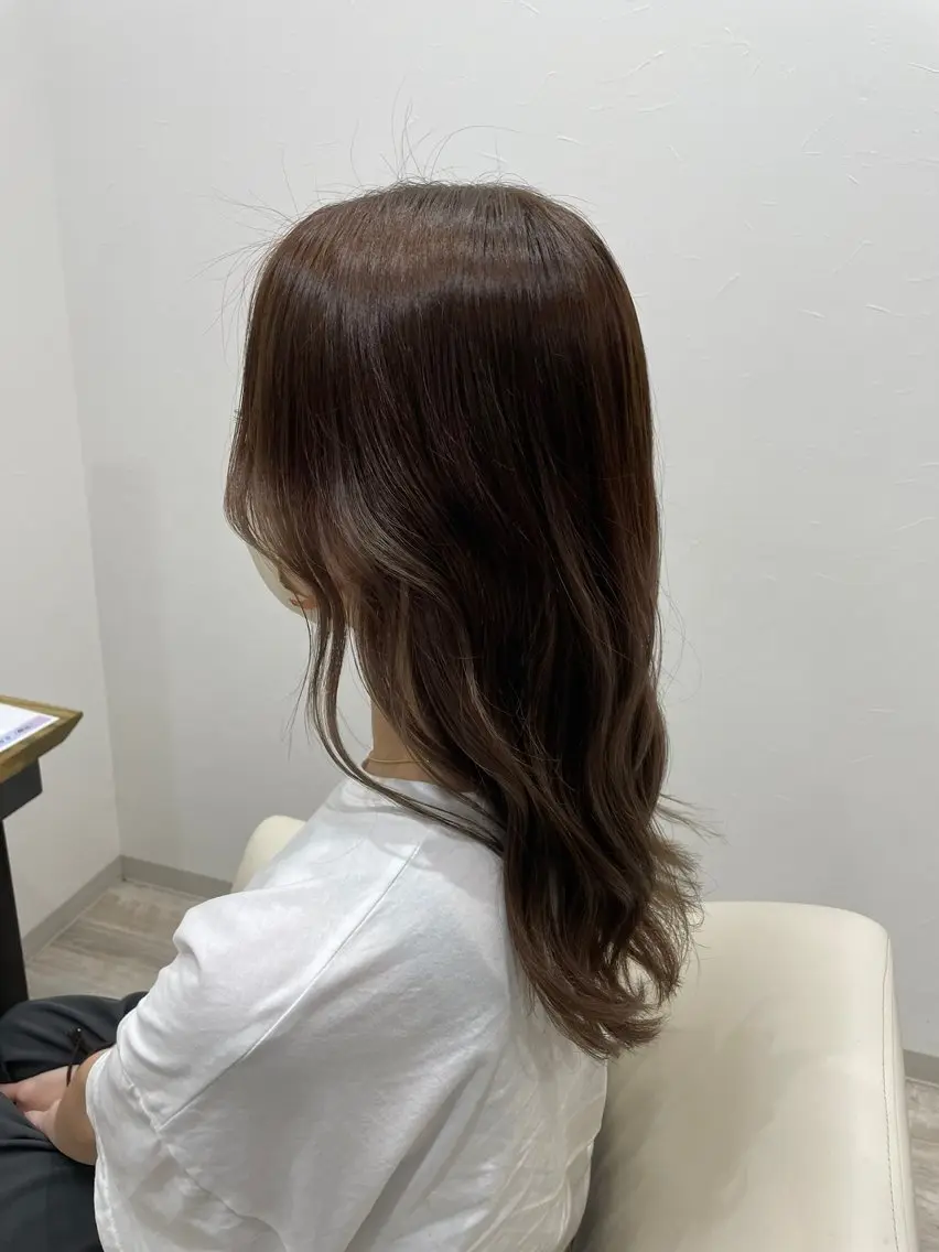 ロング カラー グレージュ ミルクティーグレージュ ロング 小武海 俊太のヘアスタイル
