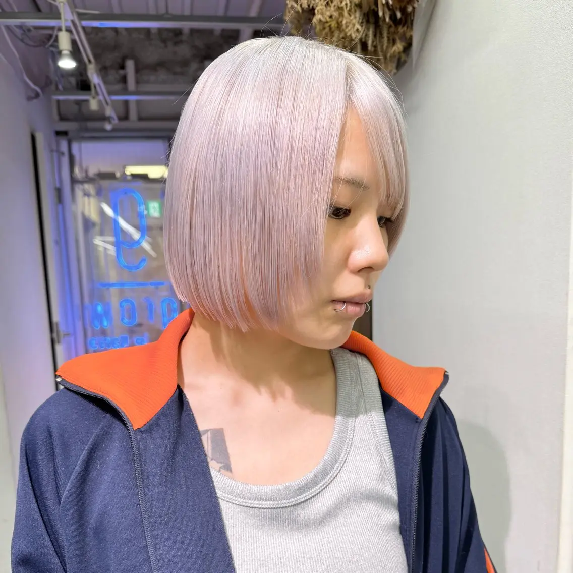 カラー カット トリートメント ヘッドスパ ヘアセット レン🎨ハイトーン× エクステ🎨渋谷のヘアスタイル