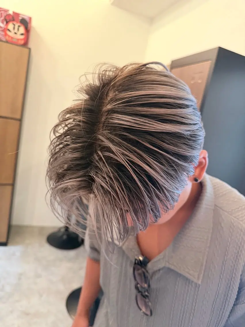 ロング カラー メンズ メンズバレイヤージュ バレイヤージュ レイヤーカット ヘアカラー C'LD Hair トモヤのヘアスタイル