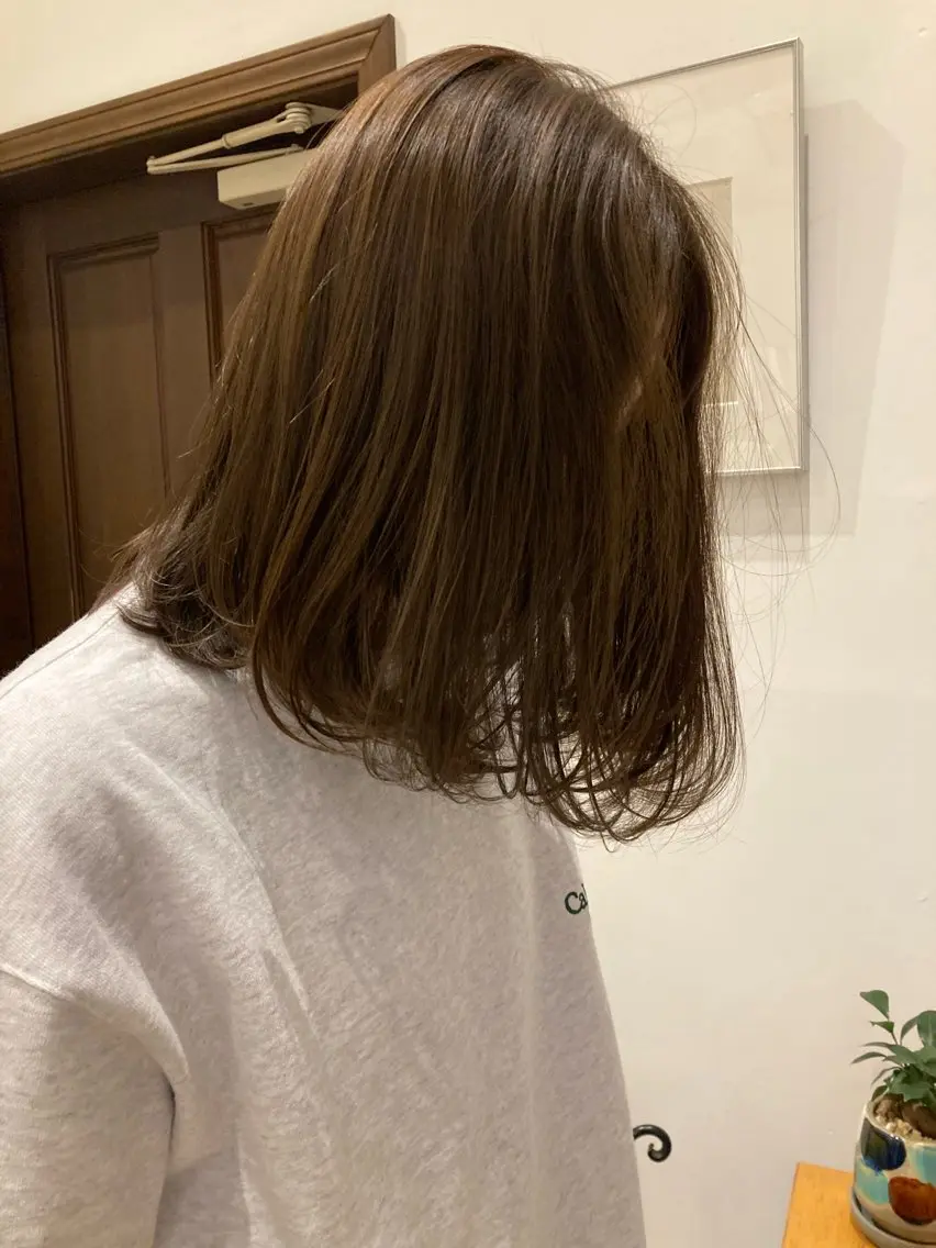 ミディアム 金子 歩実のヘアスタイル