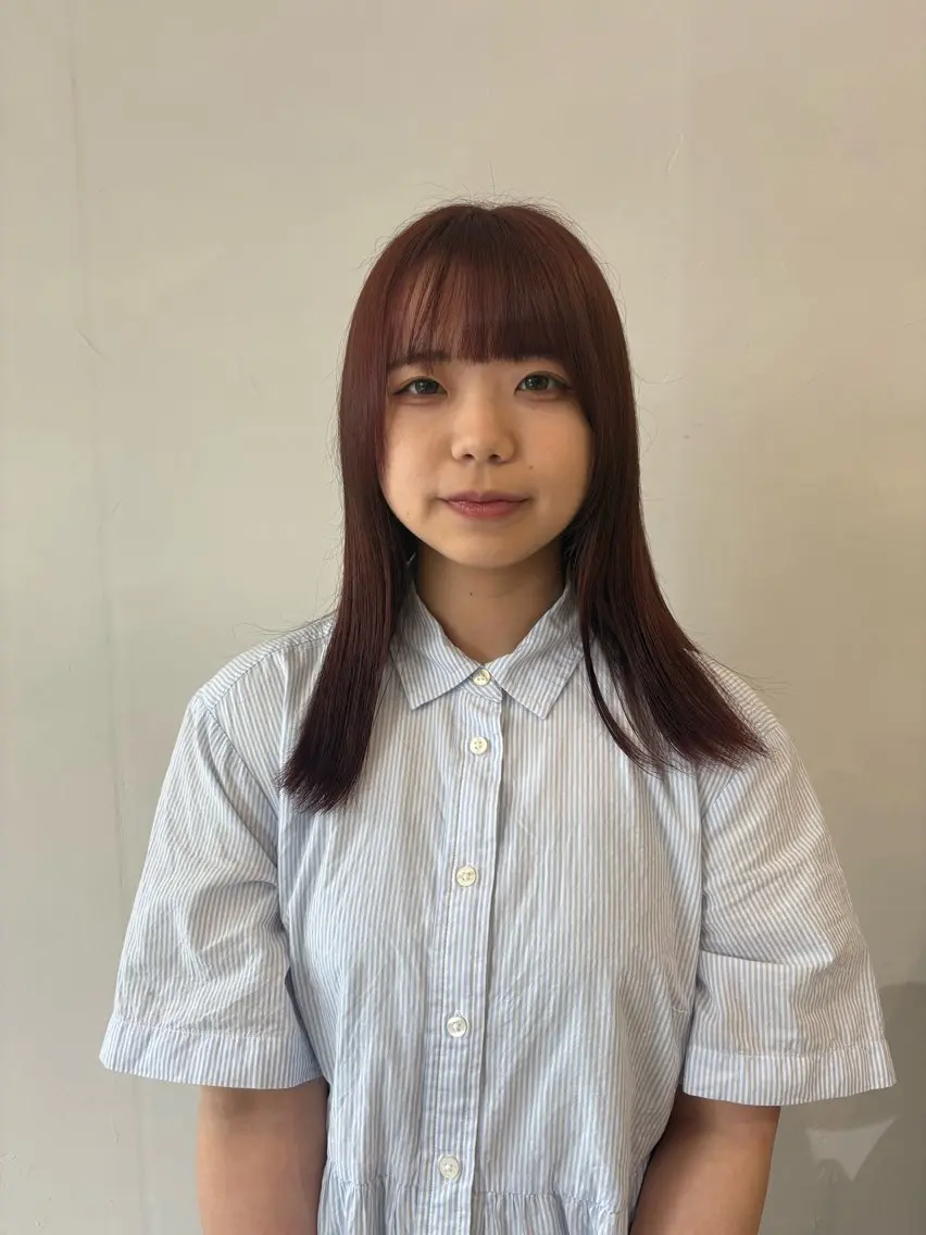 ミディアム カラー ヘアカラー 髙木 千惺のヘアスタイル