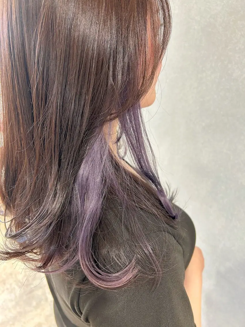 ロング カラー パープルカラー カット ヘアカラー トリートメント 髪質改善✨透明感カラ ー🌈シエルブルーのヘアスタイル