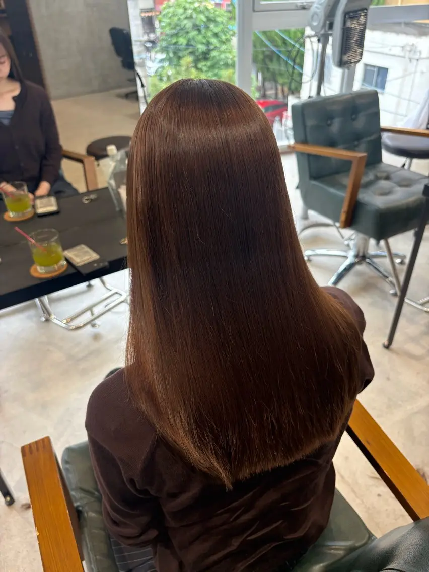 ロング ヘアカラー 髙木 千惺のヘアスタイル