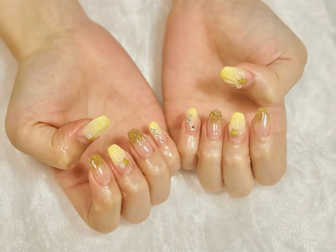 ネイル ピンク 黄色 nailsalon oluoluのネイルデザイン
