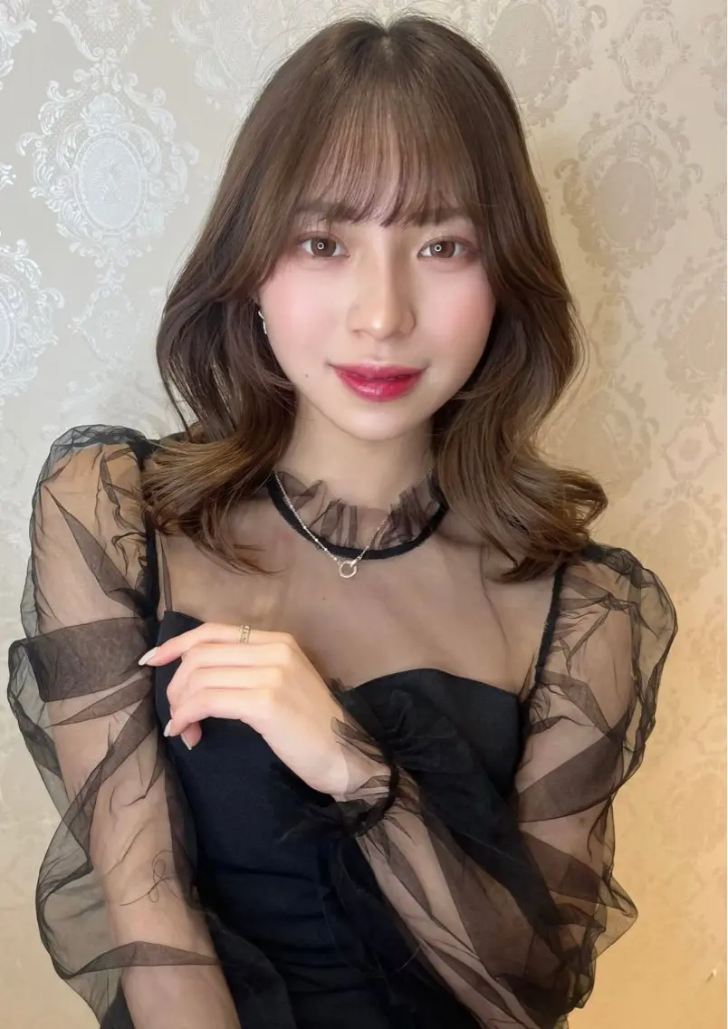 ミディアム カラー 韓国風ヘア 岡田まみ🍒🤍 透明感カラーのヘアスタイル